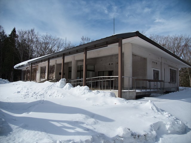 センターハウス前